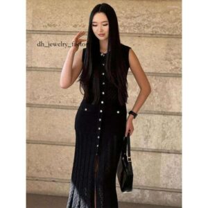 sandro Designer Casual Dresses Sleeveless Single-Breasted Knitted Maxi Dress Women Elegant O-Neck Bodycon Long Summer Lady Street Party Robes sandro be2