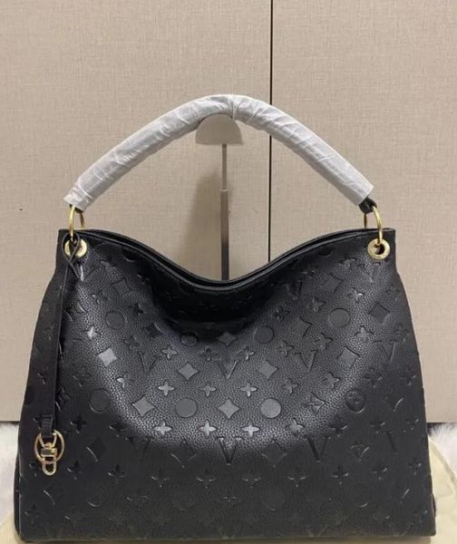 23ss Classic Fashion Designer Tote bags Leather Messenger Large Capacity Three Colors Cross body Lady Embossing Shoulder Bag