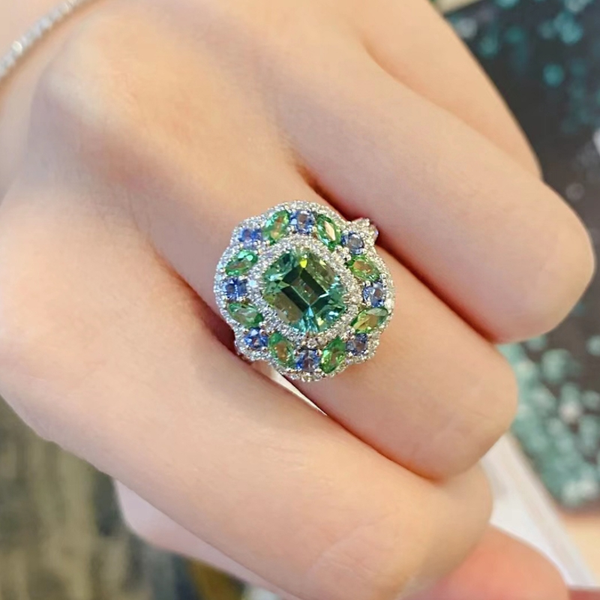 S925 sterling silver 8*10 high carbon diamond green tourmaline best girl girlfriend's garden ring European luxurious and high-end live sales best-selling queen's ring