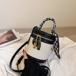 Hot selling Retro Bucket for Women 2025 New Style Handheld Fashionable Color Contrasting High Beauty Exquisite Single Shoulder Crossbody Bag with Free Shipping