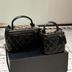 Designer bag Makeup Bag Acrylic chain bag quality leather Crossbody Bag saddle bag luxurys Handbagsl Zipper cosmetic bag Fortune Bag Messenger Bag 18m