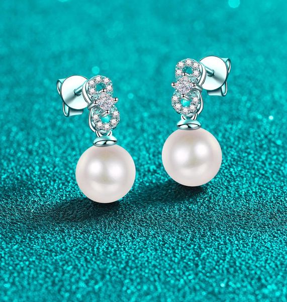S925 Sterling Silver Moissanite Pearl Stud Earrings, Fashionable Chic Minimalist Design, Elegant Commuter Earrings, Perfect for Holiday Gifts