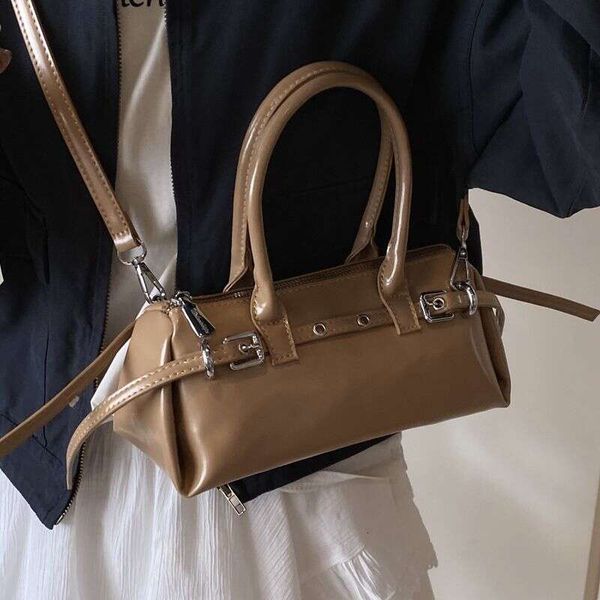 Niche Design for Women 2025 Spring Summer New Shoulder Versatile Handheld Crossbody French Stick Bag