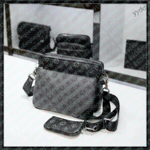 Mens Designer Crossbody Bags Outdoor Hobo Cross Body Cover Flap Bags Gentleman Luxury Shoulder Bags Reverse Set Leather Shoulder man Bag Leather Men bags