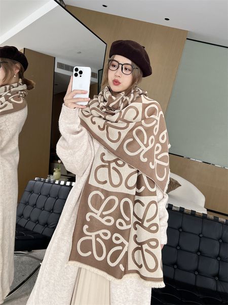 Core yarn jacquard scarf for women, Korean-style, fashionable, high-end, imitation cashmere shawl, warm and thick neck warmer