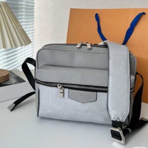 Men single shoulder bag Chest pack cross body designer messenger bags fashion classic letter women handbag 5A top Wallet