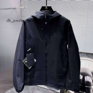 Designer Windbreaker Beta Lightweight Jacket Purple Proper Embroidery Waterproof Skiwear With Search And Rescue Device Softshell Hiking Rai 904 b8c