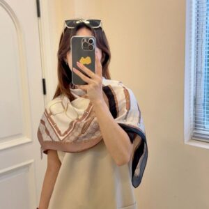 Design scarf Fashionable lady Versatile styling option Slightly textured silk Design-sense high-quality luxurious lady's silk scarf