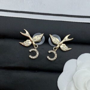 Designer Pearl Charm Dangle Studs Letter Earring for Women Party Wedding Jewelry Gift With Box
