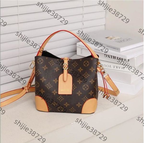 2023 New Leisure Handbag Luxury Design Designer Bag Fashion Paired with Top Leather One Shoulder Crossbody Bag Vintage Breath Goddess Bag