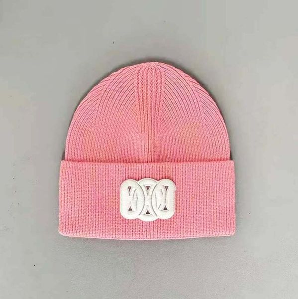 designer beanies for women thermal winter hat fall ski cap classical luxury black hat 01