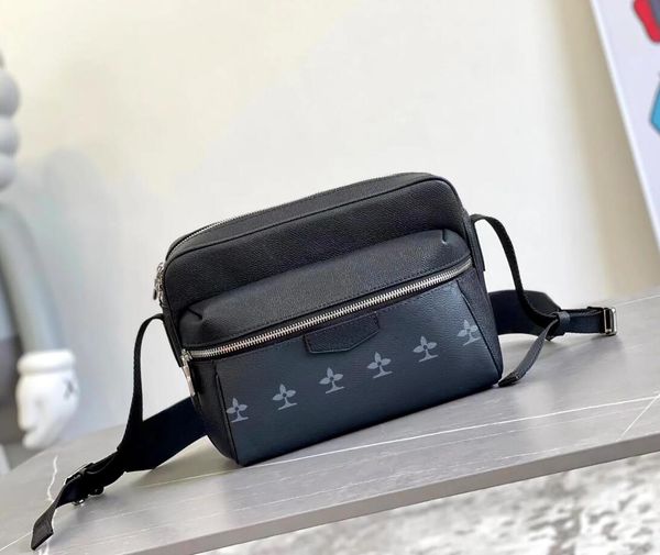 Messenger bags Designers Bag Classic Women or Men bags CrossBody bag School Bookbag Purse backpack man totes bag wallet leather handbags claeess backpack #849