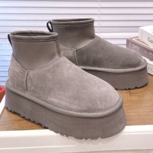 Designer boots Goldenstar Clog Slippers Clogs Luxury Womens Sandals Flat Slides Women Men Tazz Tasman Slippers Fall Mustard Seed Chestnut Winter Shoes