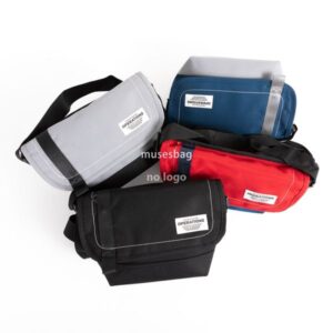 New men's shoulder bag color contrast casual crossbody bag canvas personality simple small body bag fashion messenger bag