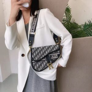 Designer Bag Saddle Bag Shoulder Bag Crossbody Luxury Bag Purse Handbag Tote Fashion Crossbody Black Saddle Bag Designer 2025 Women's Daily Hundreds