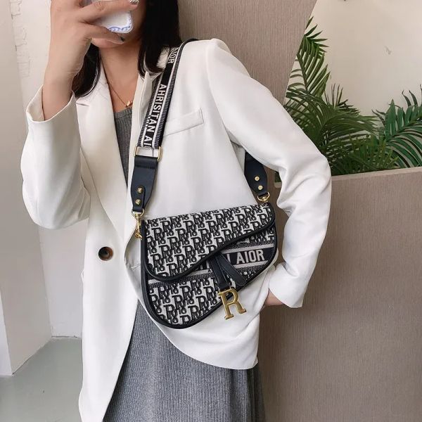 Designer Bag Saddle Bag Shoulder Bag Crossbody Luxury Bag Purse Handbag Tote Fashion Crossbody Black Saddle Bag Designer 2025 Women's Daily Hundreds