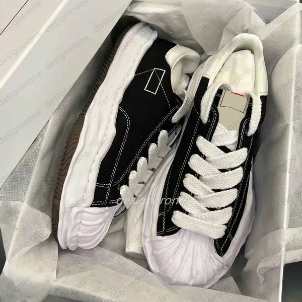 Designer Shoes Low Canvas Dissolving Shoes Green Black White thick soled Men Women sports casual board shoes size 36-47