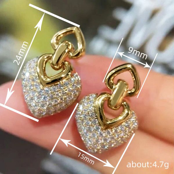 Earring woman, heart-shaped double peach-shaped jewelry, chic style urban beauty, exquisite accessory