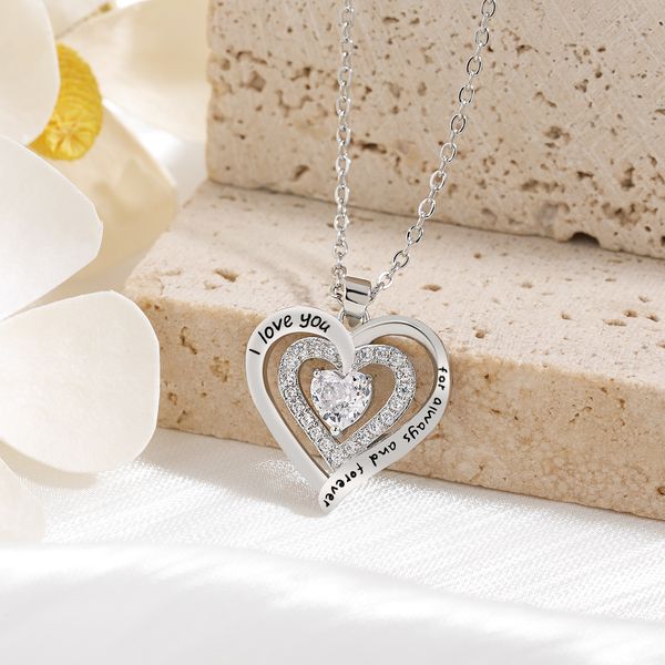 Exquisite Jewelry Design: Timeless Round Cut CZ Gemstone Heart Ornamented Chain Accessory