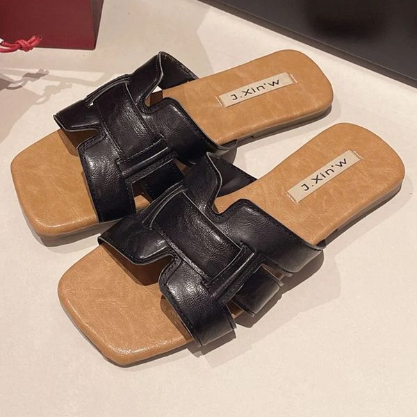 Designer sandals women's slippers solid color high-quality leather summer beach slippers home flat shoes shopping and shopping without tiring feet