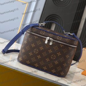 Luxury cosmetic bag designer bag tote bag toiletry bag fashion makeup bag travel pouch large-capacity beauty bag women's bag crossbody bag shoulder bag handbag purse