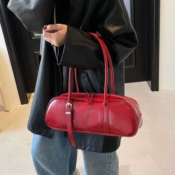2025 New French Stick Single Shoulder Underarm Bag Fashionable Red for Women Large Capacity Niche