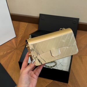 Designer metal bag women's chain bag vintage shoulder bag classic crossbody bag high quality leather bag fashion handbag casual party bag home travel bag luxury bag