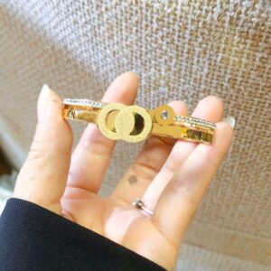 Bracelets Designer Women Bangle Luxury Letter Jewelry 18K Gold Plated Stainless steel Wedding Gift Bangles Wholesale