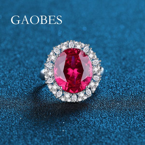 Elegant Cocktail Ring Set by Designer Craftsmanship Dazzle Your Fingers with Radiant Stones