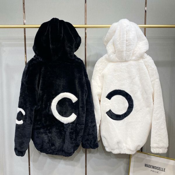 23WF Women Lamb Wool Jackets Coats Winter Faux Shearling Outerwear Coats Oversize Coat Thickened Unnisex Letter Parka Windproof Down S-3XL