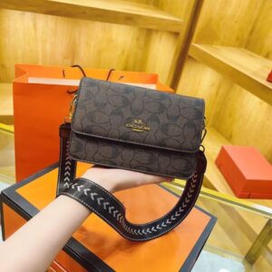 Free Shipping 2025 New Designer Bag Fashion Printed Chain Bag Underarm Bag Single shoulder crossbody bag High quality 0011