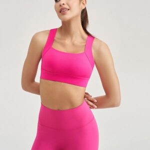 wearing fashionable yoga vest underwear high support running sports bra
