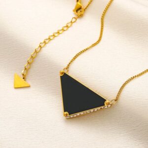 Womens Design Brand Necklace 18K Gold Plated Crystal Stainless Steel Luxury Necklaces Choker Chain Letter Pendant Wedding Jewelry Accessorie