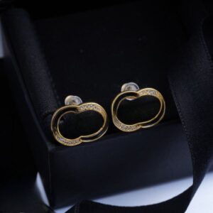 Never Fading Round Designer Ear Stud Earrings Pearl Real Gold Brass Copper Stamp Letter Earring Fashion Womens Elegance Wedding Party Jewelry Accessories 1