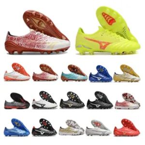 Designer football boots, fashionable sports football shoes suitable for training, made in China