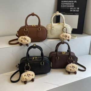 Spring 2025 Women's Handbag Designer Simple and Fashionable Crossbody Baross Small Square Bag 05