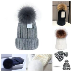 Cap mens designer bucket hats unisex mew fashion women ladies warm winter beanie large faux fur Pom Poms Bobble Hat Outdoor