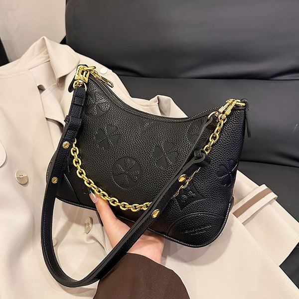 Female new litchi emed croissant French chain armpit high appearance level female bag 2025