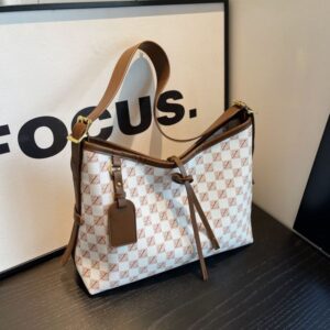 Designer free shipping 2025 Explosive vintage print large capacity shoulder all-in-one casual crossbody women's bag trend