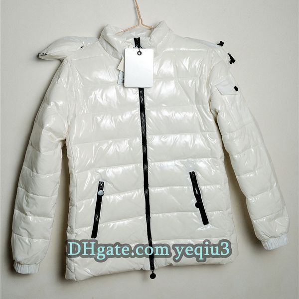 Women Down Jacket Women White Duck Down Puffer Jacket with Fluffy Wolf Fur Collar Stylish Winter Parka for Outdoor Streetwear Lightweight and Warm Asian Size