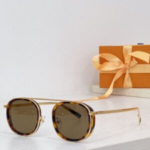 Fashion L cool Glasses Sunglasses For Women and Men Summer 2341 Style Anti-Ultraviolet Retro Plate Full Frame Random Box