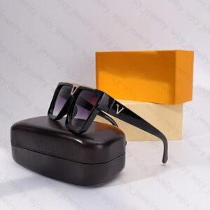 Summer Sunglass Mens Woman Designer Sun Glasses Fashion Beach Glasses Full Frame Letter Rectangle Design Sunglasses 8 Colors Optional