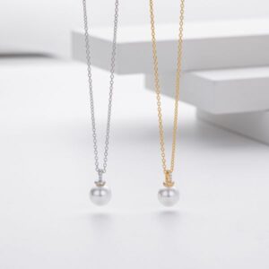 Petite pearl necklace niche design 925 sterling silver necklace premium luxury jewelry sterling silver pearl pendant item