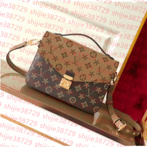 Designers bag High Quality Messenger Handbags luxurys Fashion womens CrossBody Clutch Shoulder Bag Letter Handbag ladies purse pocket Totes wallet pocket bag