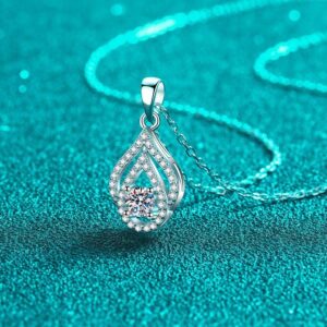 Elegant Women's Clavicle Chain Neckwear Crafted from Genuine .925 Silver Highlighting Aesthetic Drop Design