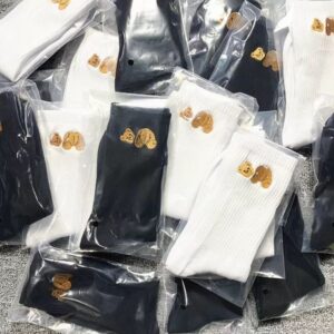 Friends Fashion Harajuku Street Hip Hop Socks Unisex Funny Men Socks Happy Skateboard Flame Women Socks One Size for 35-45 without Box