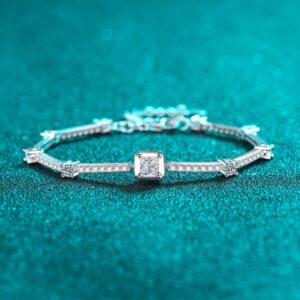 925 Sterling Silver Moissanite Square Bracelet for Women, Vintage Minimalist Design, Adjustable Chain, Perfect Elegant Gift for Girlfriend
