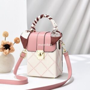 Street trend niche design Korean version minimalist small bag Spring new internet celebrity popular shoulder bag Summer zero wallet girl phone bag