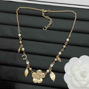 Designer Woman Necklace Flower Copper Pendant 18K Gold Plated Jewelry Choker Chains Necklace Gift Box