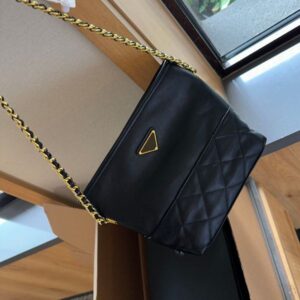 Designers bags nylon Women luxurys Shoulder bag Armpit bag Tote Bag Chain bag Handbags Messenger bag Clutch Flap crossbody Wallet lady clutch Fortune bag 20m